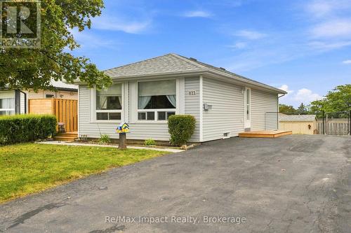 822 SOUTHDOWN STREET  Oshawa (Donevan), ON L1H 7X3