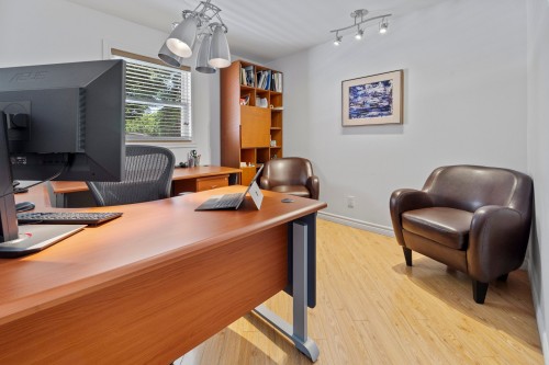 Bureau - 60 Rue Matte, Sainte-Thérèse, QC 