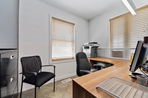 Bureau - 60 Rue Matte, Sainte-Thérèse, QC 