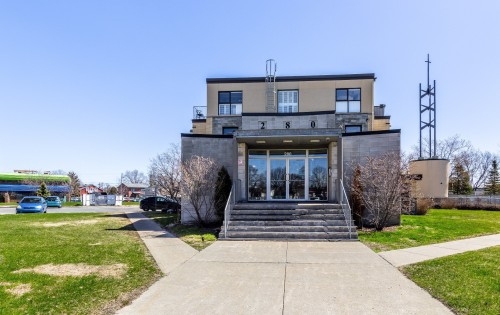 201-280 Ch. du Coteau-Rouge  Longueuil (Le Vieux-Longueuil), QC J4J 1W9