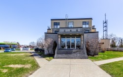 201-280 Ch. du Coteau-Rouge  Longueuil (Le Vieux-Longueuil), QC J4J 1W9