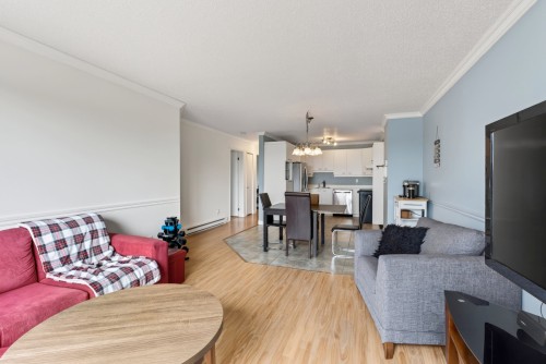 Living Room - 301-1583 Rue Édith, Québec (Charlesbourg), QC 