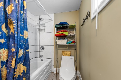 Salle de bains - 329 Rue Daudelin, Farnham, QC 