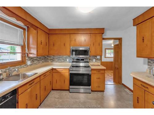 25 Sylvester Drive, Chatham, ON 