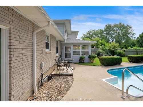 25 Sylvester Drive, Chatham, ON 