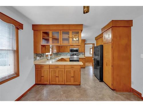 25 Sylvester Drive, Chatham, ON 