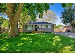 119 Burton Avenue Chatham, ON N7M 4Z6