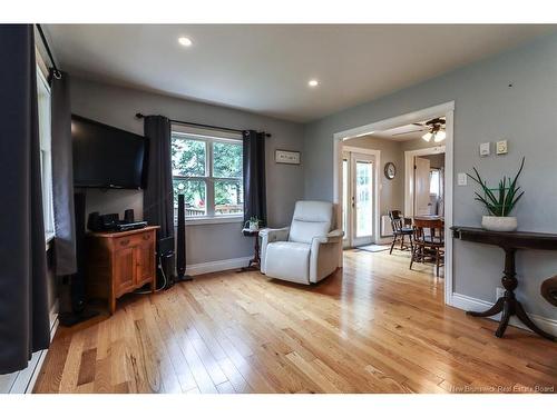 5 Mcgraw Rd, Bains Corner, NB 