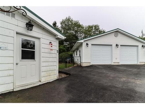 5 Mcgraw Rd, Bains Corner, NB 