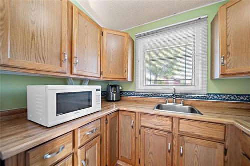 276 Margate Rd, Winnipeg, MB 