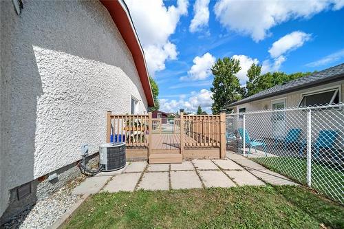 276 Margate Rd, Winnipeg, MB 