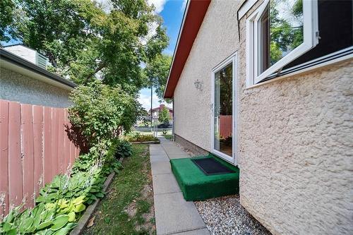 276 Margate Rd, Winnipeg, MB 