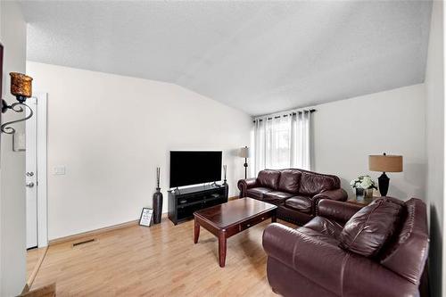276 Margate Rd, Winnipeg, MB 
