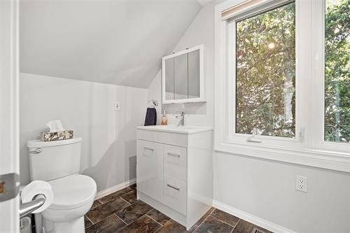 1161 Dudley Ave, Winnipeg, MB 