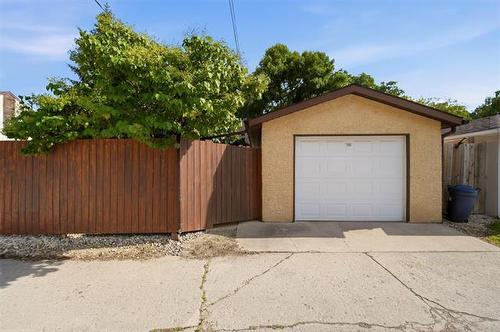 1161 Dudley Ave, Winnipeg, MB 