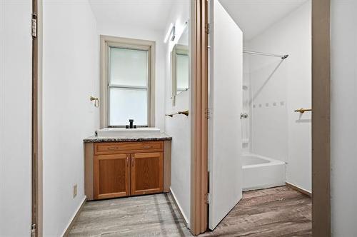 42 Curtis St, Winnipeg, MB 