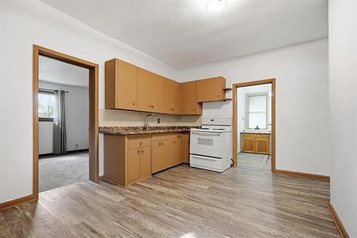 42 Curtis St, Winnipeg, MB 