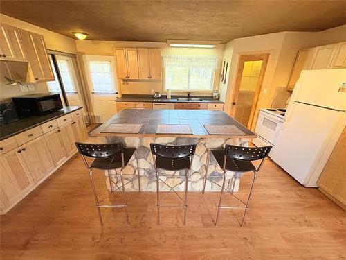 90 Shoreline Dr, Alexander, MB 