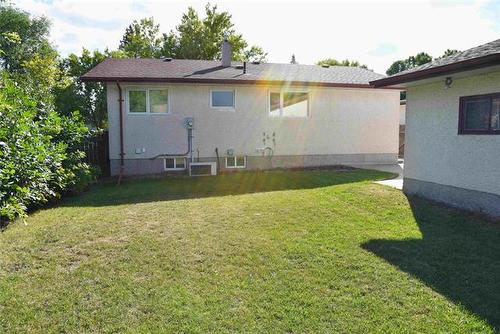 42 Siddall Cr, Winnipeg, MB 