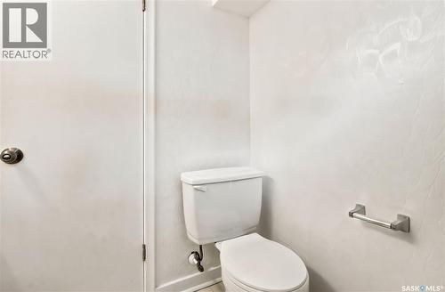 2928 Queen Street, Regina, SK 