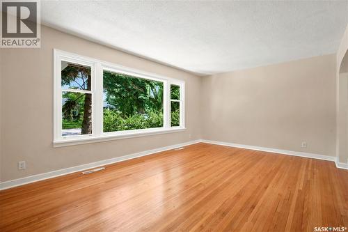 2928 Queen Street, Regina, SK 