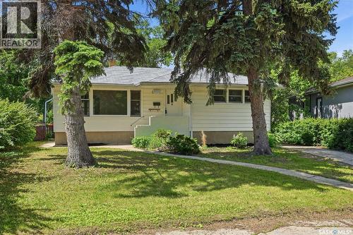 2928 Queen Street, Regina, SK 