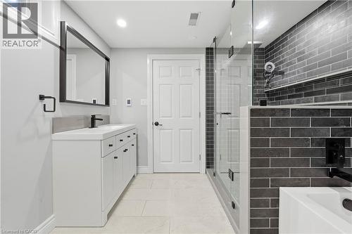 96 Greentrail Drive Unit# 43, Hamilton, ON 