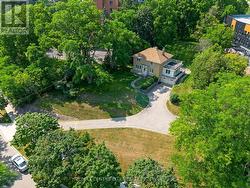 272 SHELDON AVENUE N  Kitchener, ON N2A 1G7