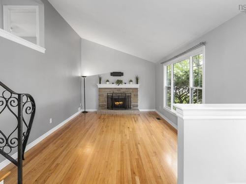 25 Dumbarton Avenue, Dartmouth, NS 