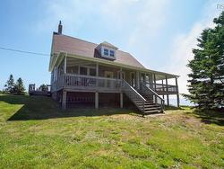 3761 Highway 3 Lower Argyle, NS B0W 1W0
