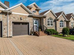 22 Chaucer Lane  Timberlea, NS B3T 0H3