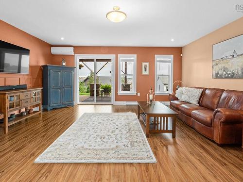 22 Chaucer Lane, Timberlea, NS 