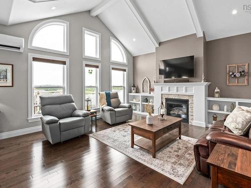 22 Chaucer Lane, Timberlea, NS 