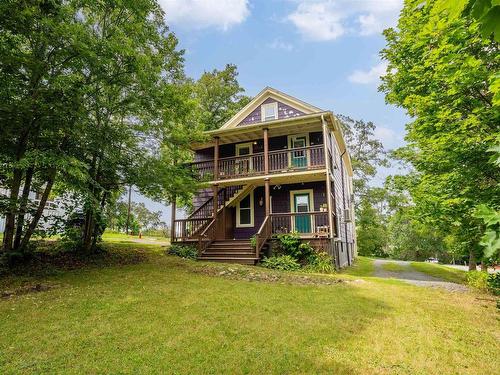 9 Cedar Street, Windsor, NS 