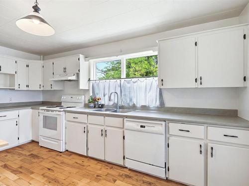 9 Cedar Street, Windsor, NS 