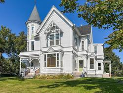 53 Park Street  Yarmouth, NS B5A 2A9