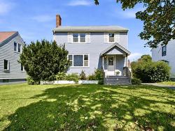 148 Victoria Road Dartmouth, NS B3A 1V8