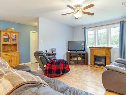 18951 Highway 2, Stewiacke, NS 