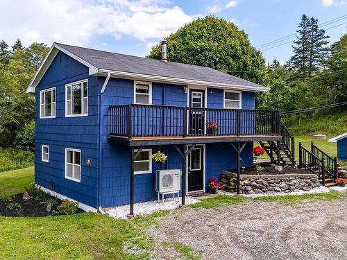 19 Spruce Lane, Hebron, NS 