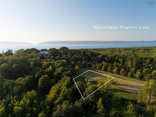 7 Colonial Arms Drive, Deep Brook, NS 