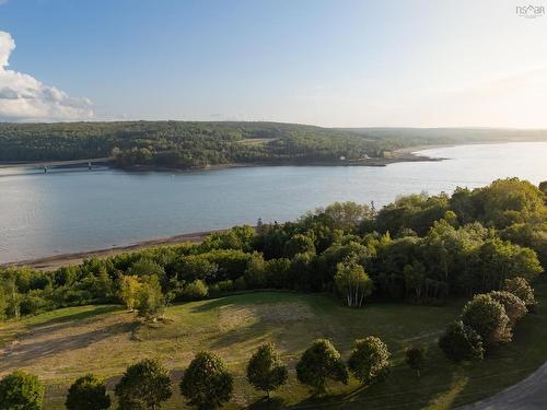7 Colonial Arms Drive, Deep Brook, NS 