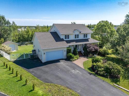 17 Evergreen Crescent, Lantz, NS 