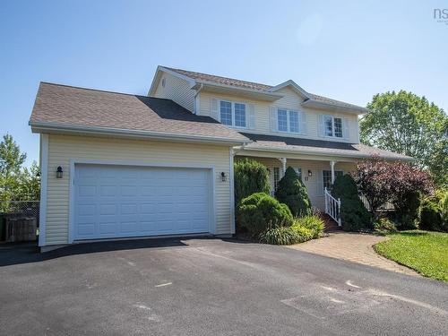 17 Evergreen Crescent, Lantz, NS 
