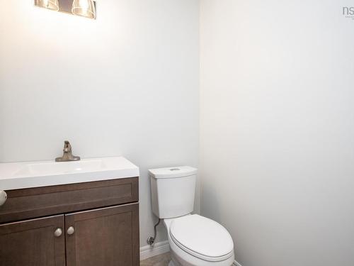 17 Evergreen Crescent, Lantz, NS 