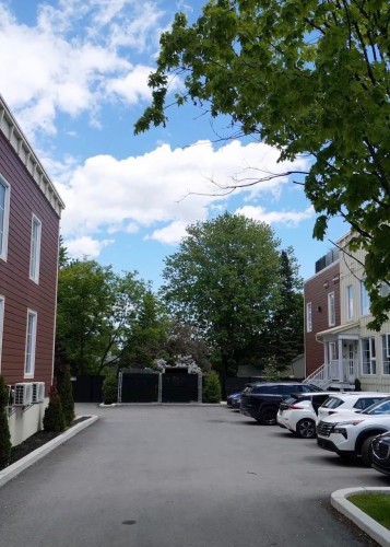 Stationnement - 103-1360 Rue Principale, Saint-Roch-De-L'Achigan, QC 