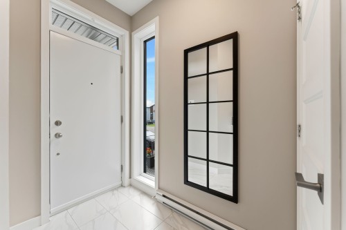 Hall d'entrée/Vestibule - 559 Rue Des Écoliers, Granby, QC 