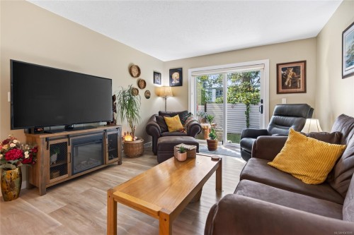 #104-220 Back Rd, Courtenay, BC 