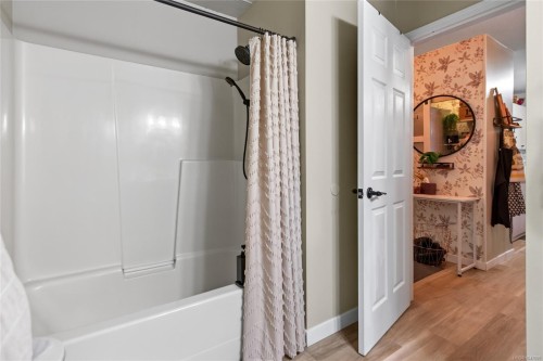 #104-220 Back Rd, Courtenay, BC 