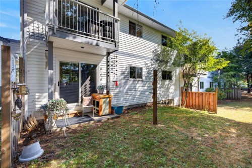 #104-220 Back Rd, Courtenay, BC 