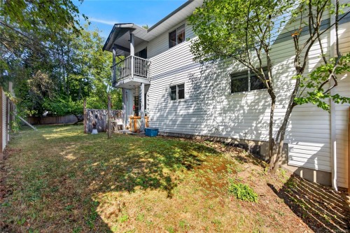 #104-220 Back Rd, Courtenay, BC 